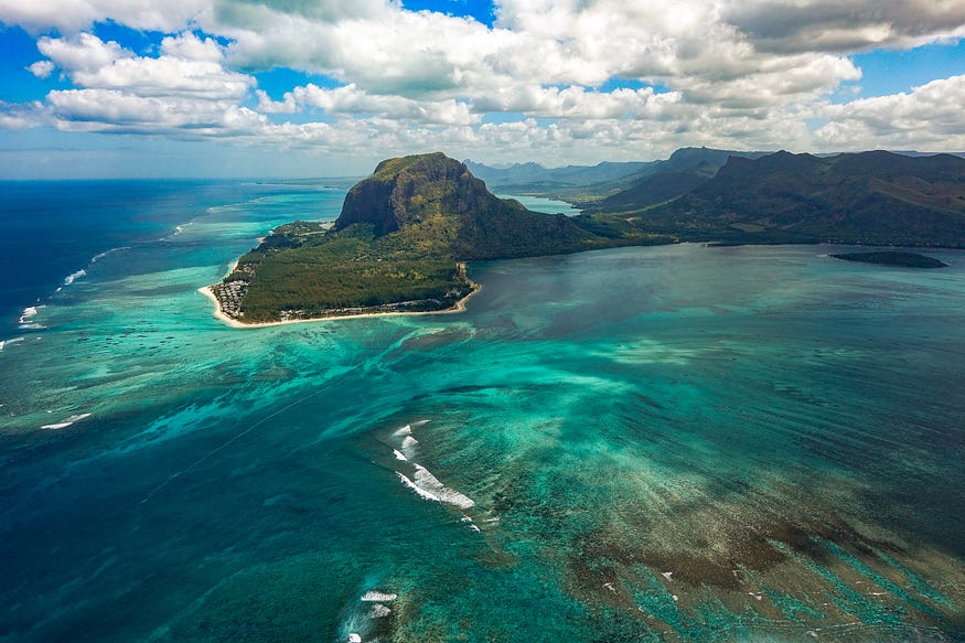 Mauritius Underwater Waterfall, Photo by Xavier Coiffic, Unsplash